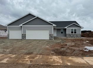 4614 Richard Ln, Green Bay, WI 54313