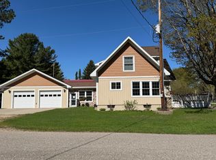 21625 E Brazel St, Grand Marais, MI 49839