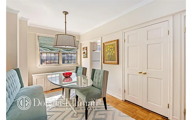 Sold by Douglas Elliman | media 14