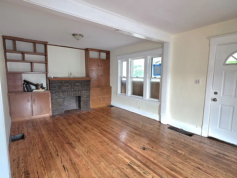 414 Lisbon Ave #1 — Photo 3