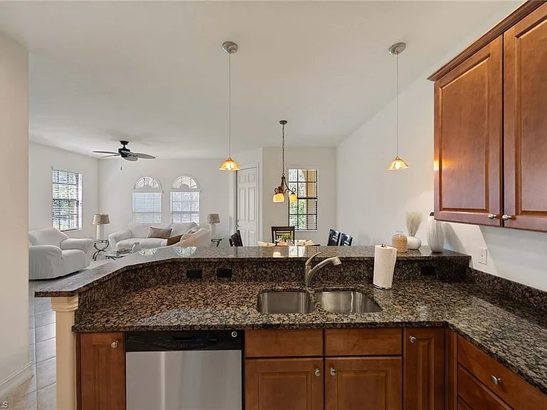 9134 Chula Vista St #125 — Photo 7