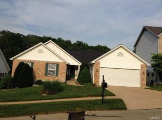1612 Ivy Chase Ln, Fenton, MO
