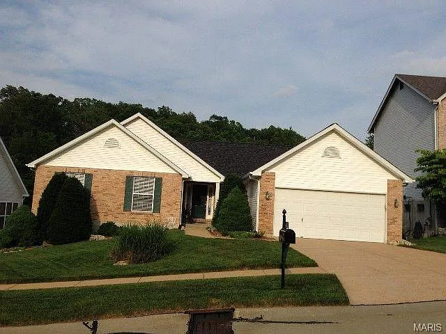 1612 Ivy Chase Ln photo 1