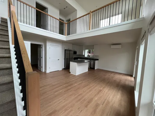 12907 SE Ridgecrest Rd, Happy Valley, OR 97086