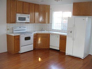 1st image of 460 N Fair Oaks Ave