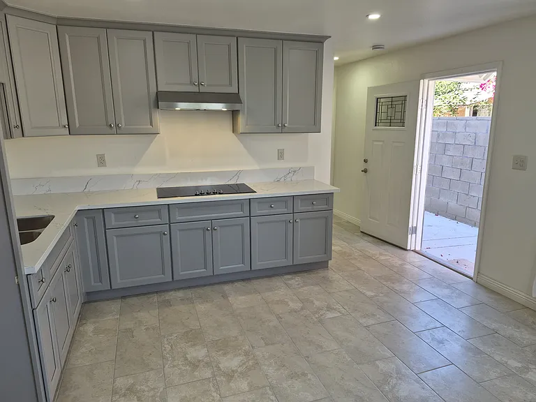 901 E Occidental St #2 — Photo 5