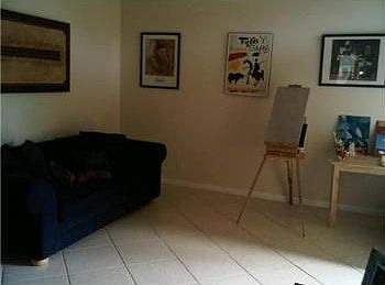 5th image of 715 Stanton Dr
