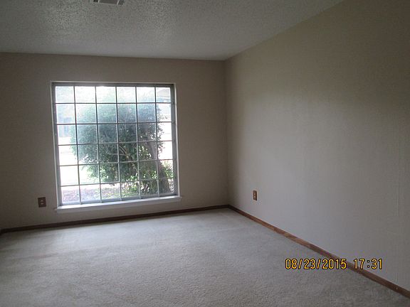 5th image of 5705 NW Cedarwood Dr