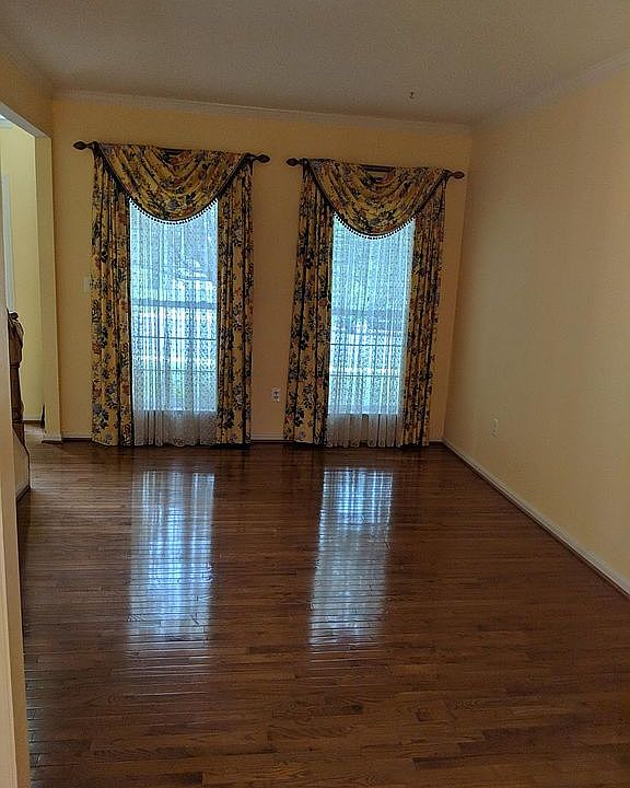 Formal Dining