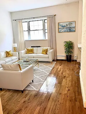 Rented by City Connections Realty | media 7