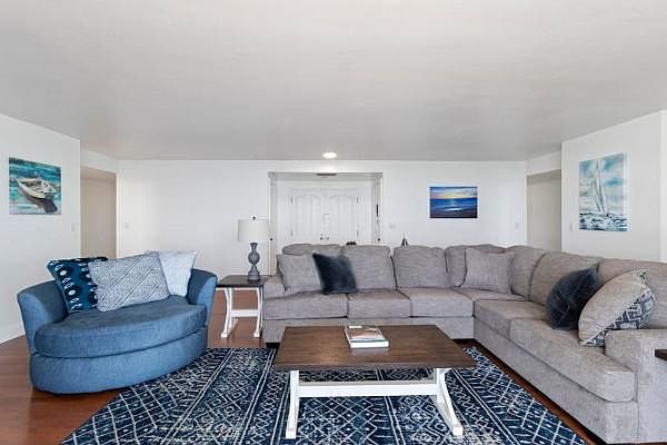 1st image of 3000 N Atlantic Ave APT 9