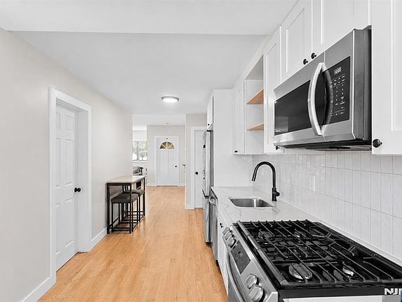 3rd image of 208 Page Ave