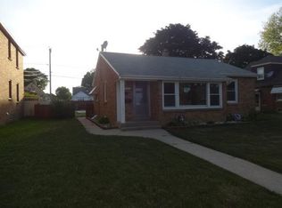 3563 S 15th St, Milwaukee, WI 53221