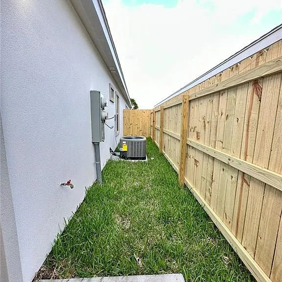 1220 Yankton St #2 — Photo 5