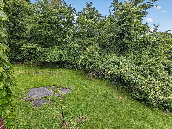 4th image of 4194 Battle Ridge Rd