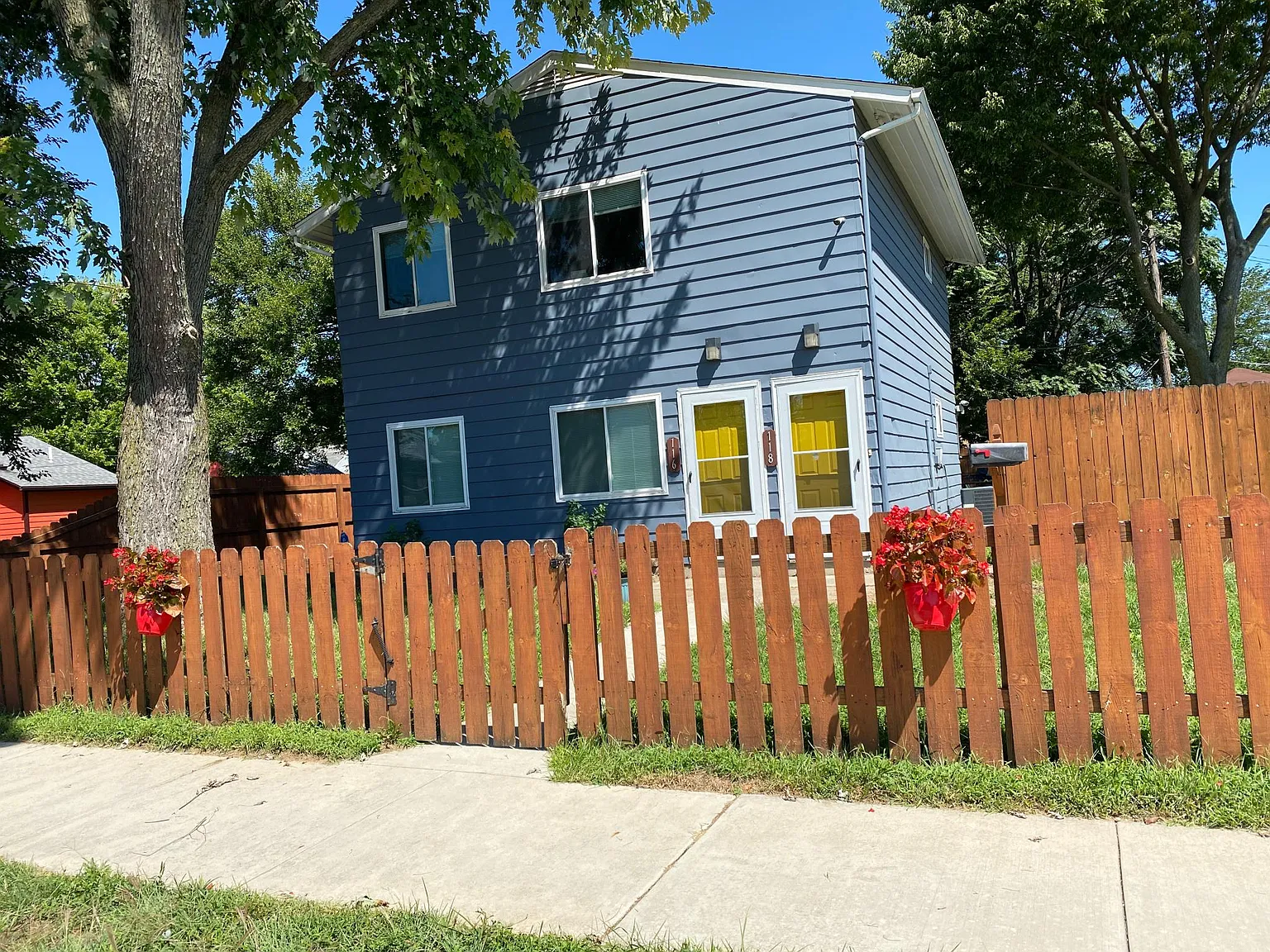 116 Pulaski St — Photo 2