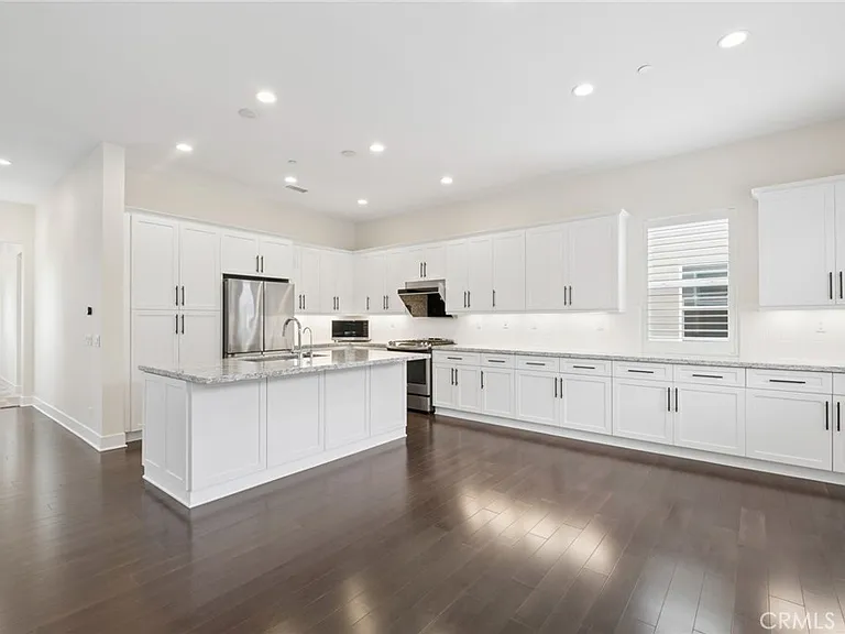 243 Cultivate — Photo 2