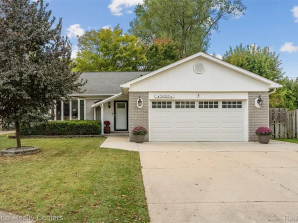 24320 Westpointe St, Brownstown, MI 48183