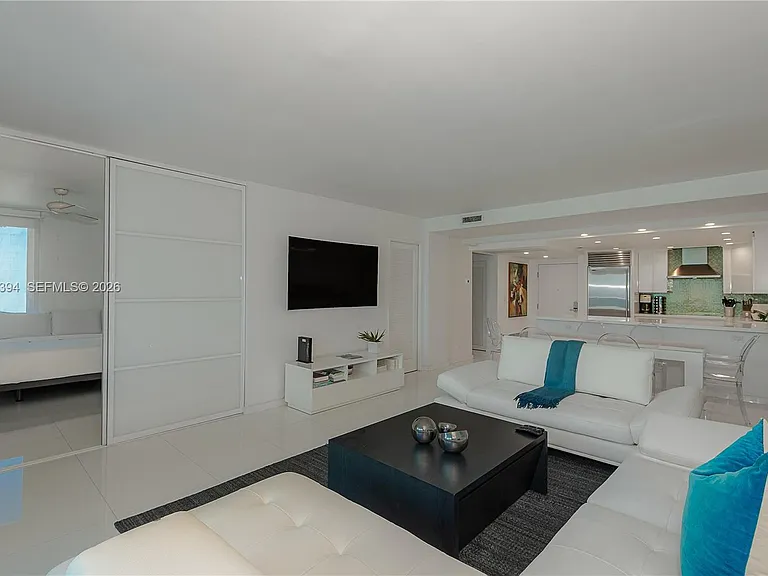 2301 Collins Ave #1538 — Photo 9