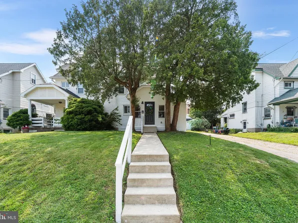 132 Woodbine Rd, Havertown, PA 19083