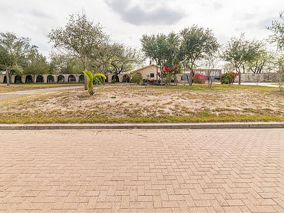 2nd image of 3220 Sunset Dr