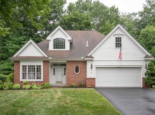 21 Worthington Dr #27, Farmington, CT 06032