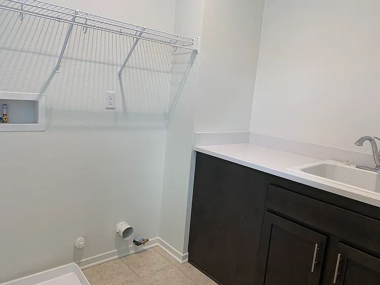 38505 Fairfield Hts — Photo 13