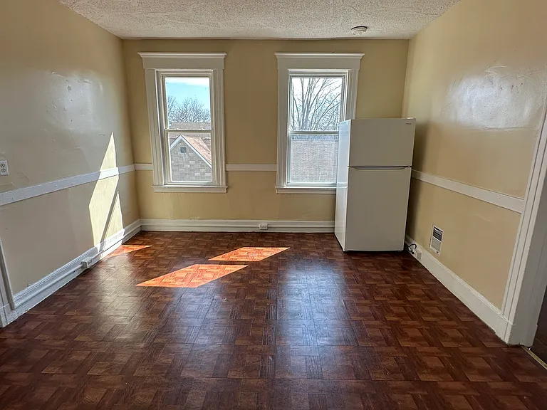 52 Dickerman St #3LD — Photo 6