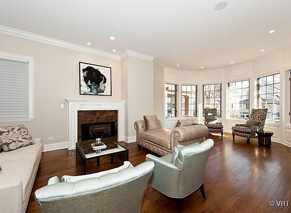 3rd image of 2030 W Leland Ave