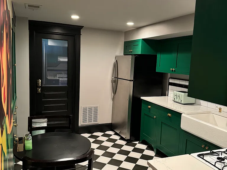 1716 W Balmoral Ave #G — Photo 29