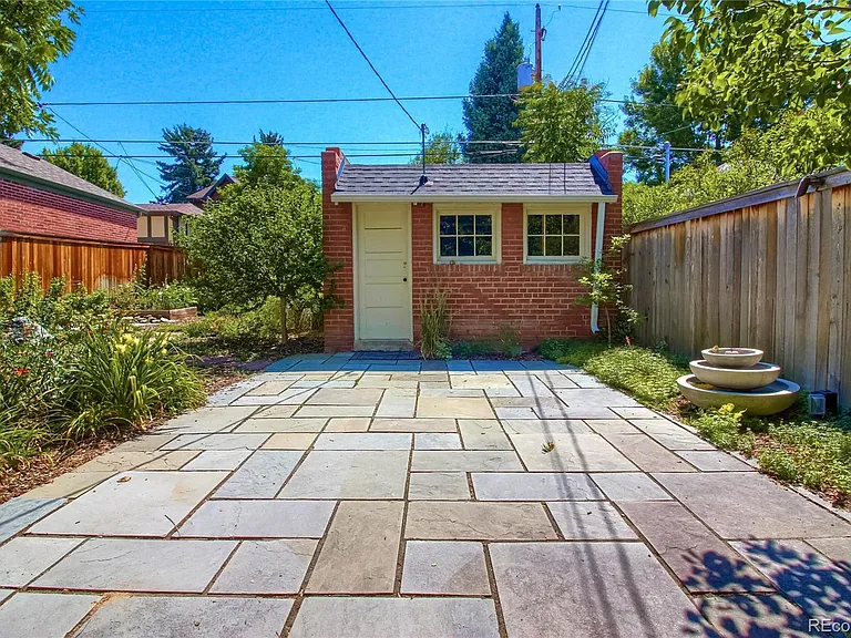470 S Williams St — Photo 26