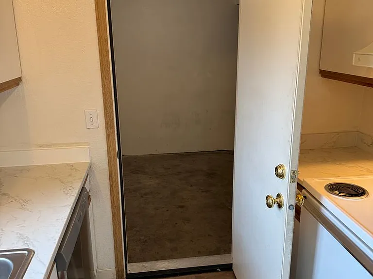 117 Lea Ave — Photo 10