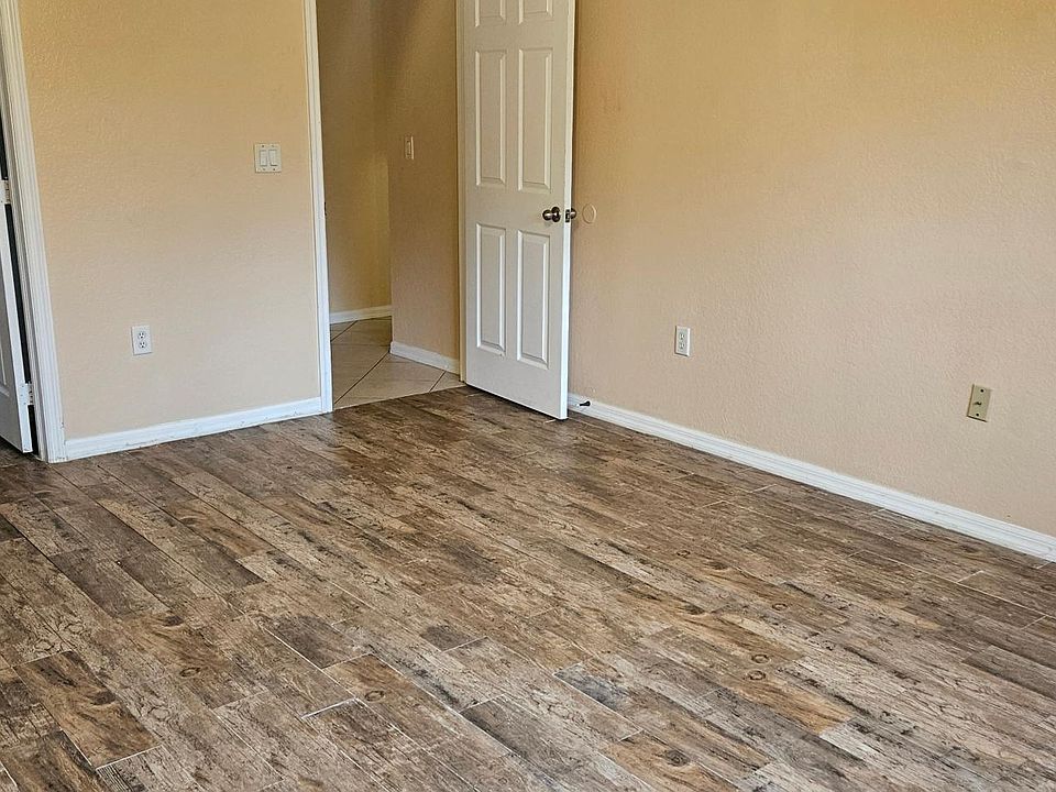2nd image of 1411 Cortez Ave