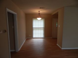 926 Ralph St, Grand Prairie, TX 75051