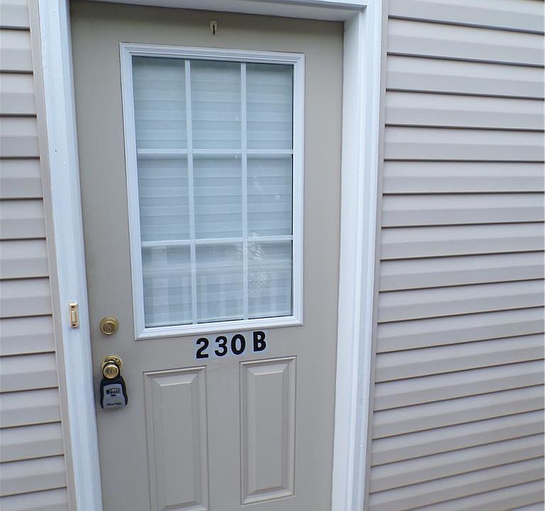 1st image of 230 S Main St