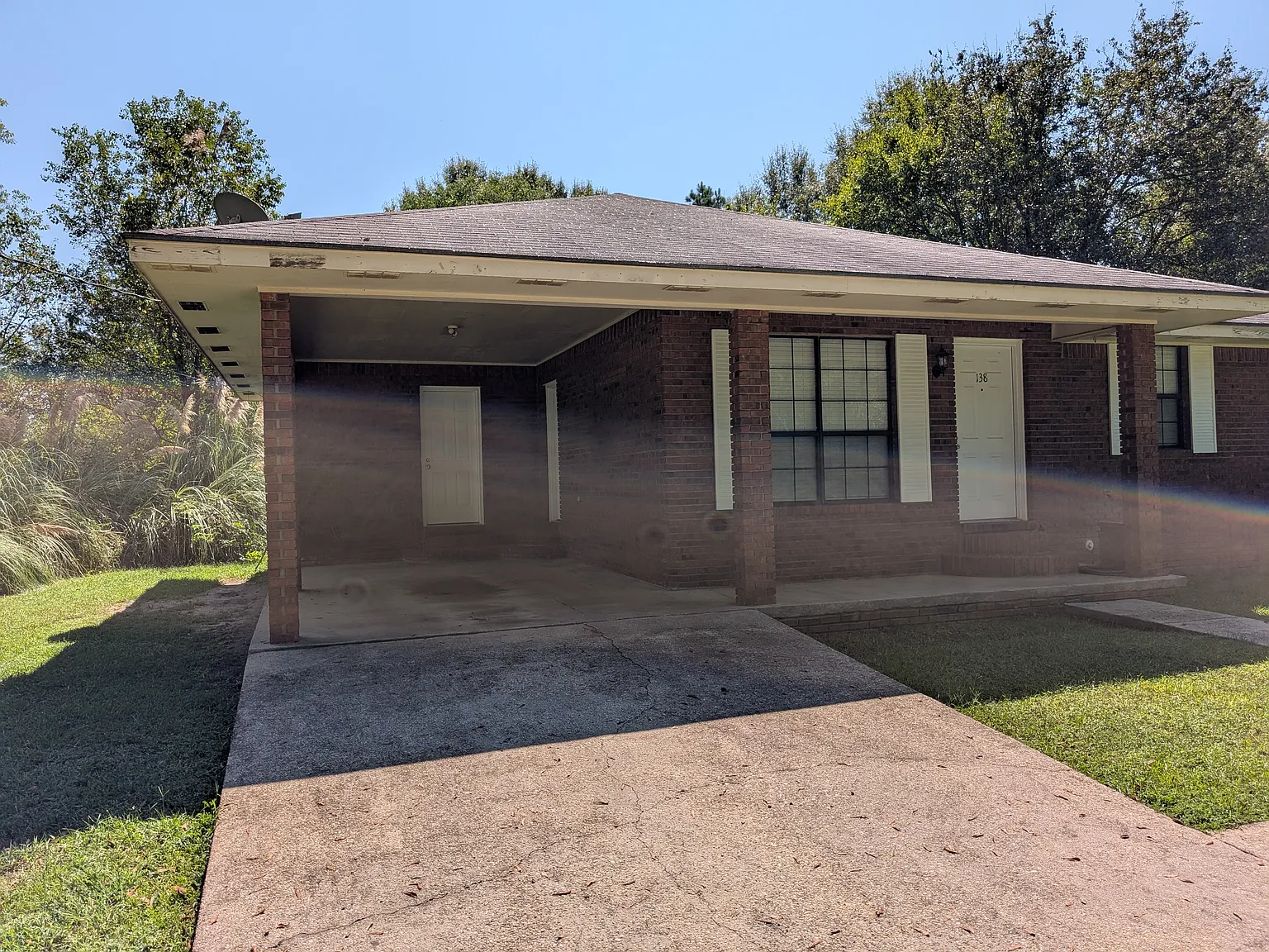 3 bed, 975 sqft, $1,200 — Photo 2
