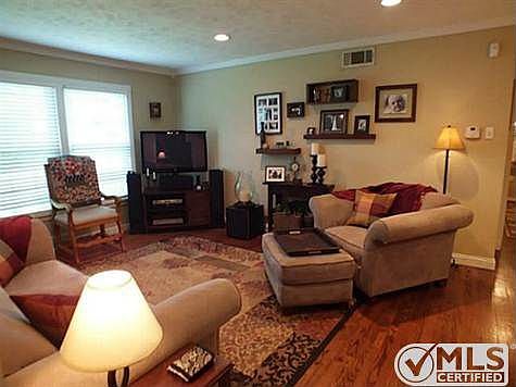 4th image of 1829 Patricia Ln