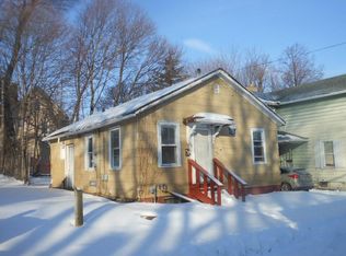 19 Leavenworth St, Rochester, NY 14613