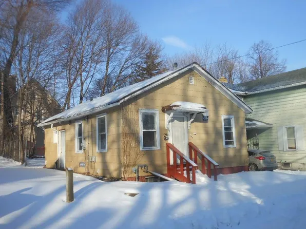 19 Leavenworth St, Rochester, NY 14613