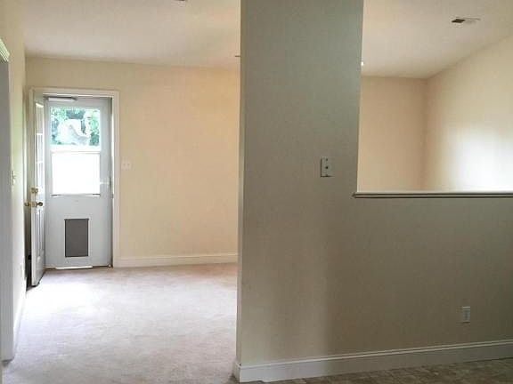 4th image of 611 Yellow Leaf Way #15