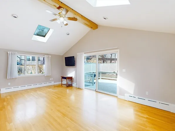 8 Stone Rd, Arlington, MA 02474