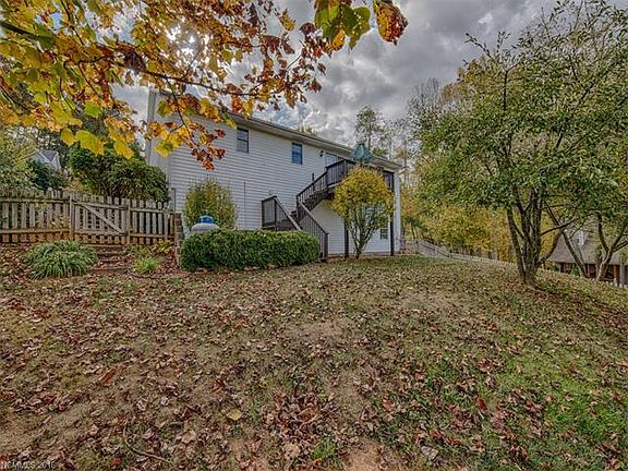4th image of 144 Rachel Dr
