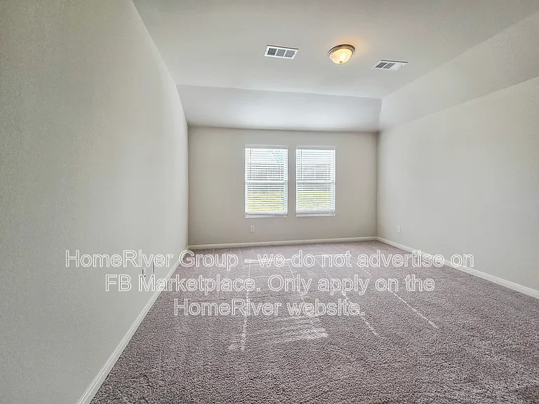 605 Jameson St — Photo 8