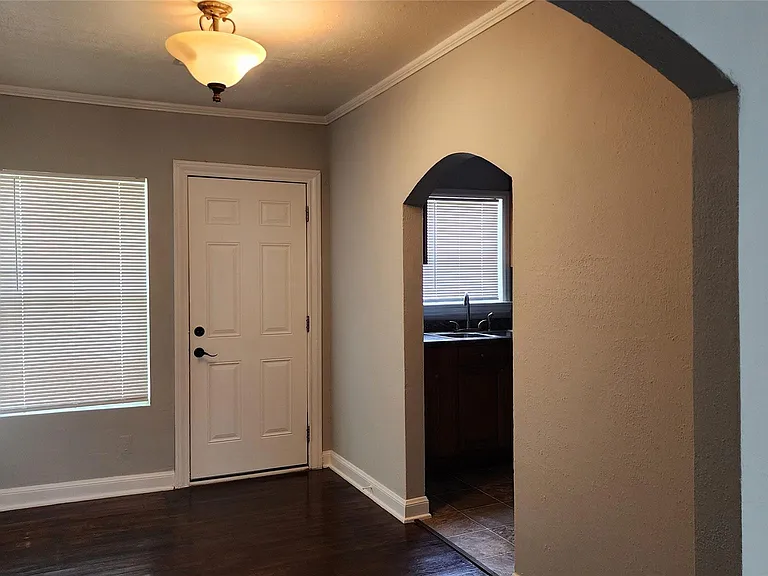 7124 Linden St — Photo 7