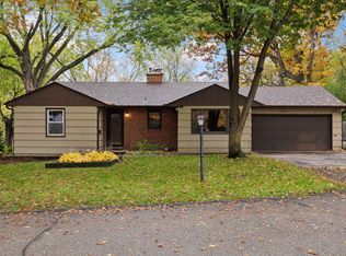 11911 James Rd, Minnetonka, MN 55343