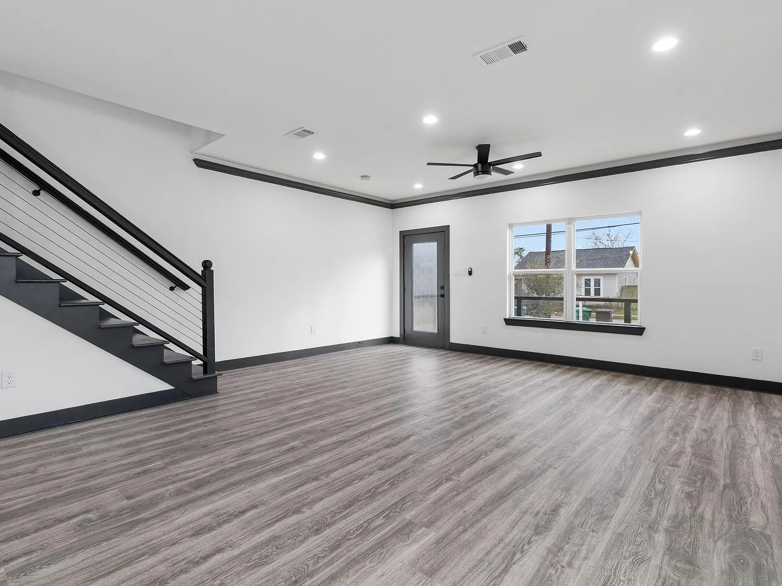 4 bed, 2.5 bath, 1764 sqft, $2,200 — Photo 4