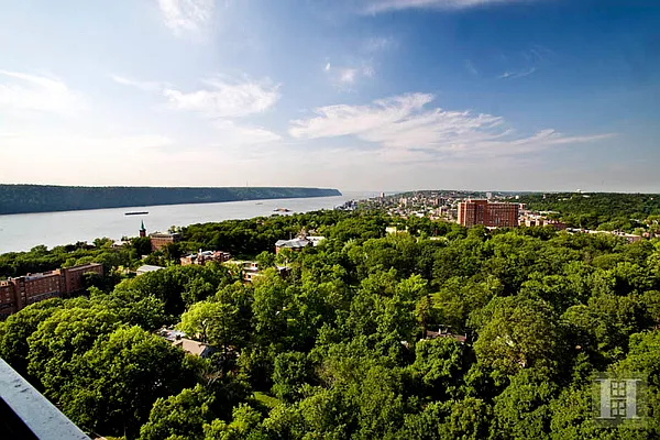 Sold by Halstead Real Estate | media 24