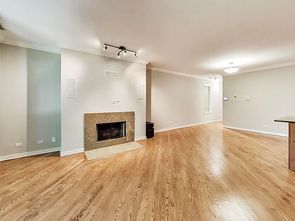 3rd image of 1355 W Fillmore St #B