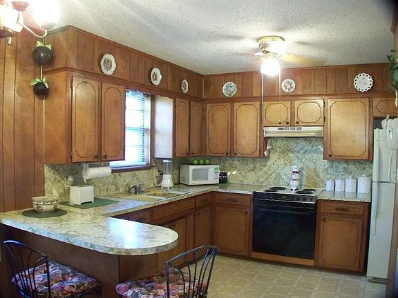 3rd image of 1126 N 26th St