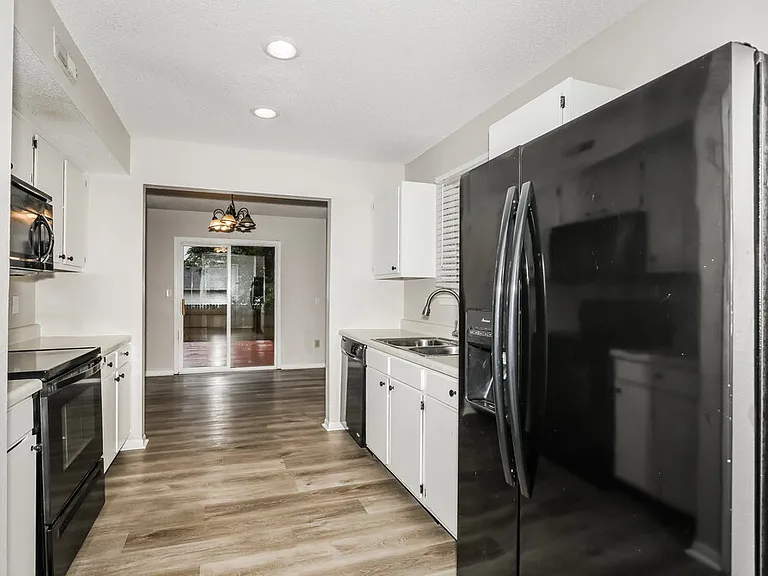 17814 Gasparilla Ct — Photo 10